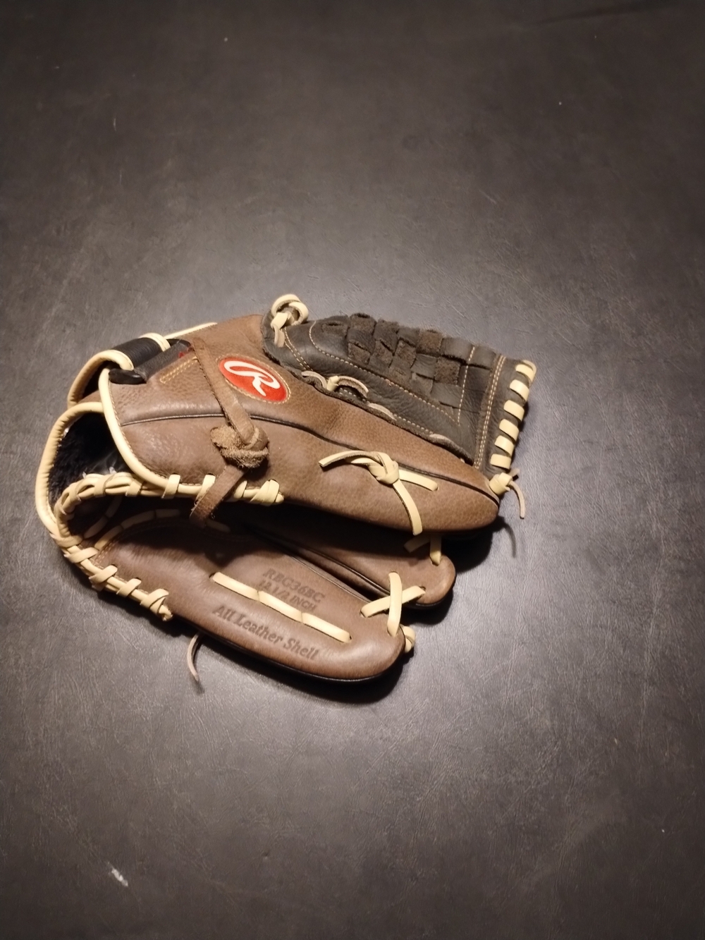 Rawlings Brown and Cream Leather Baseball Glove Sz 12 1/2 Game Ready